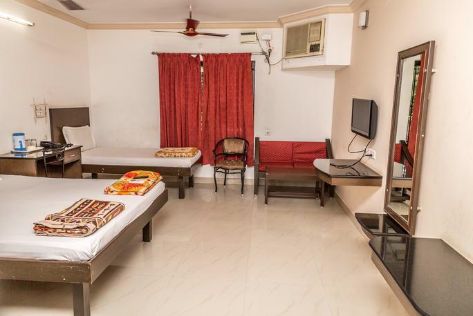 Hotel Adithya Chennai Exterior photo