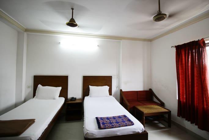 Hotel Adithya Chennai Exterior photo