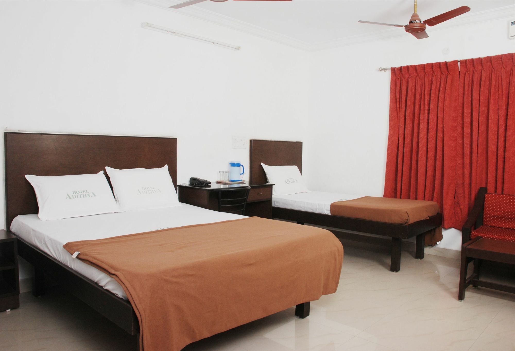 Hotel Adithya Chennai Exterior photo